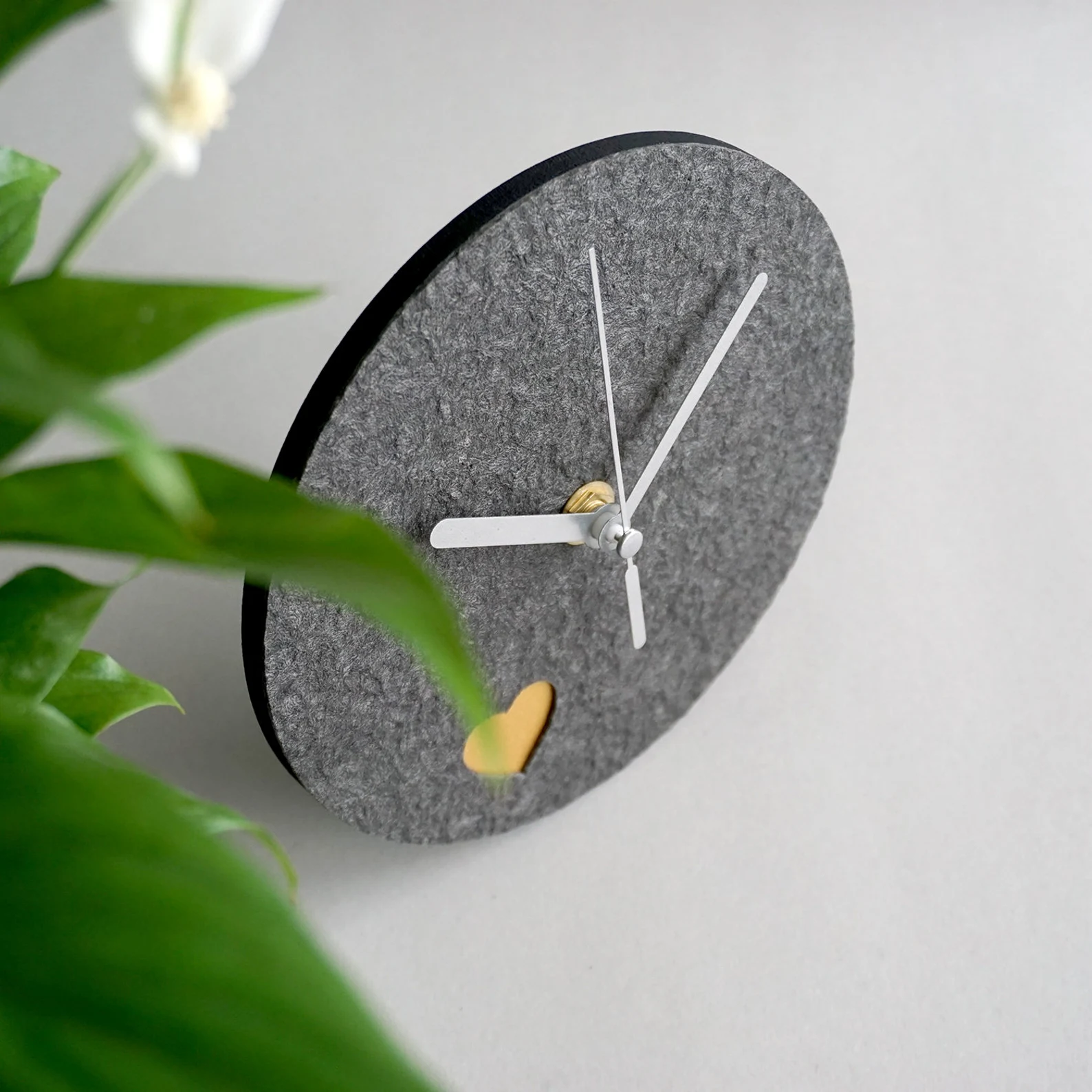 Handcrafted Recycled Paper Table Clock – Eco-Friendly Anniversary & Housewarming Gift - Image 6